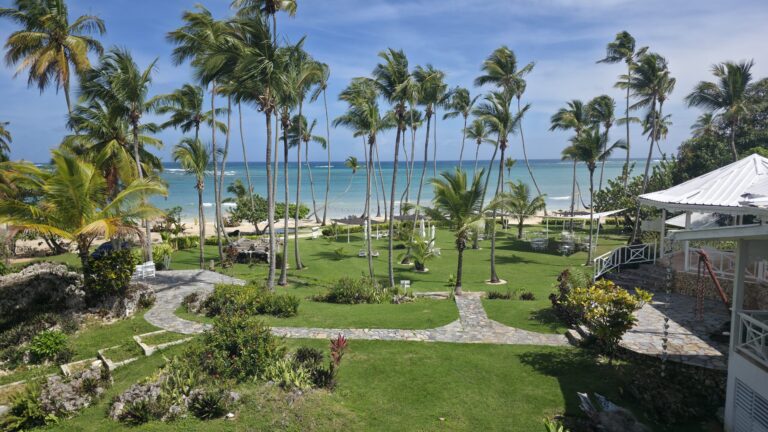 Todoblanco kleines Hotel Samana Dominikanische Republik Balkon