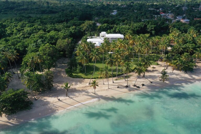 Todoblanco kleines Hotel Samana Dominikanische Republik Strand
